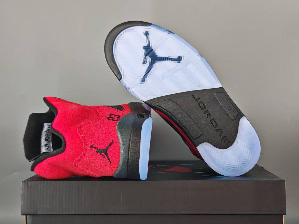 Air Jordan 5 Retro “Raging Bull” (2021)
