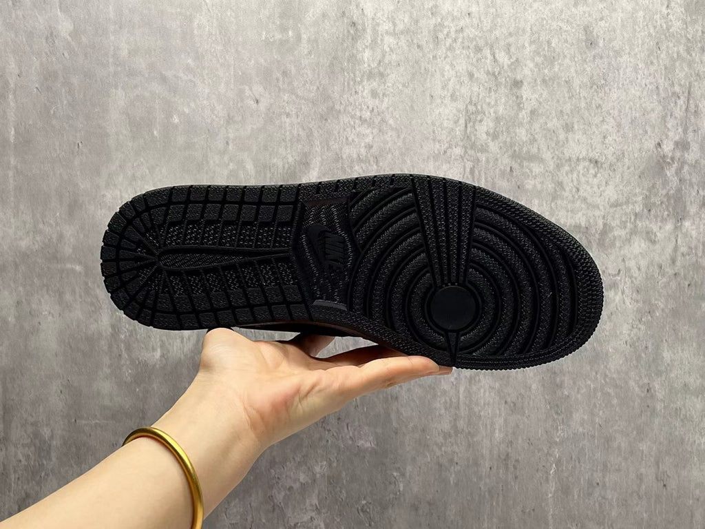 Air Jordan 1 Retro Low OG SP x Travis Scott Velvet Brown